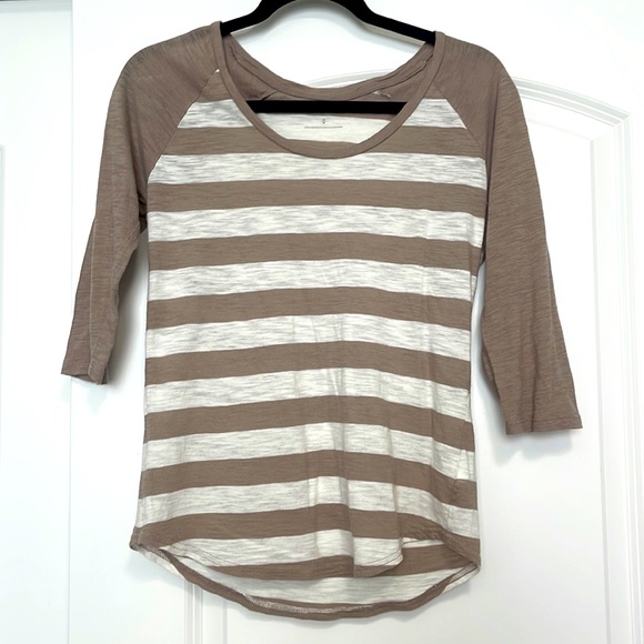 Express Tops - Express Women's Striped Raglan Tee in Taupe and White